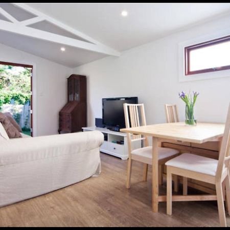 Bijoux Beach House Freshwater Экстерьер фото